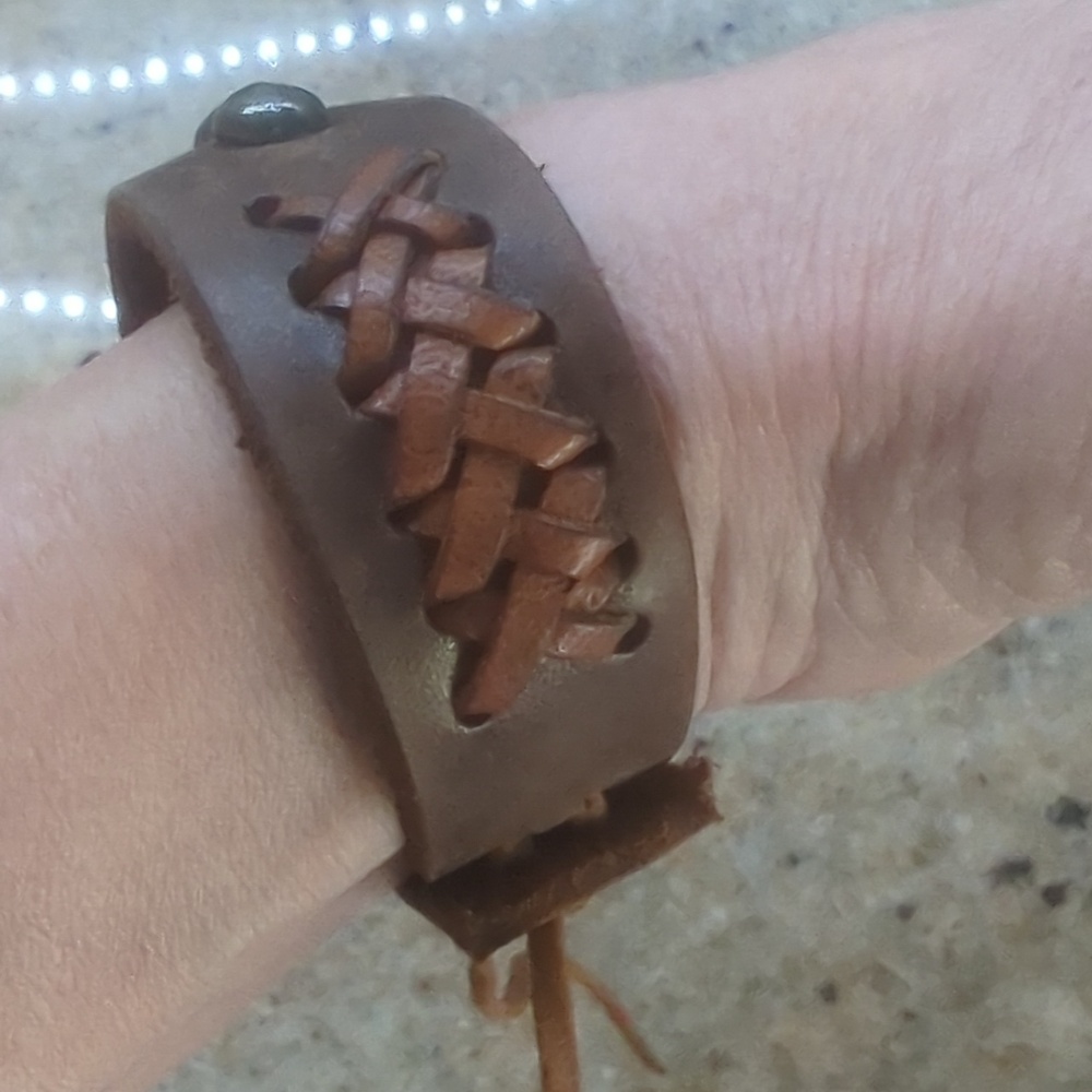 Vintage Studded Leather Cuff Bracelet - Unisex Boho Wrap - Adjustable - Picture 3 of 8
